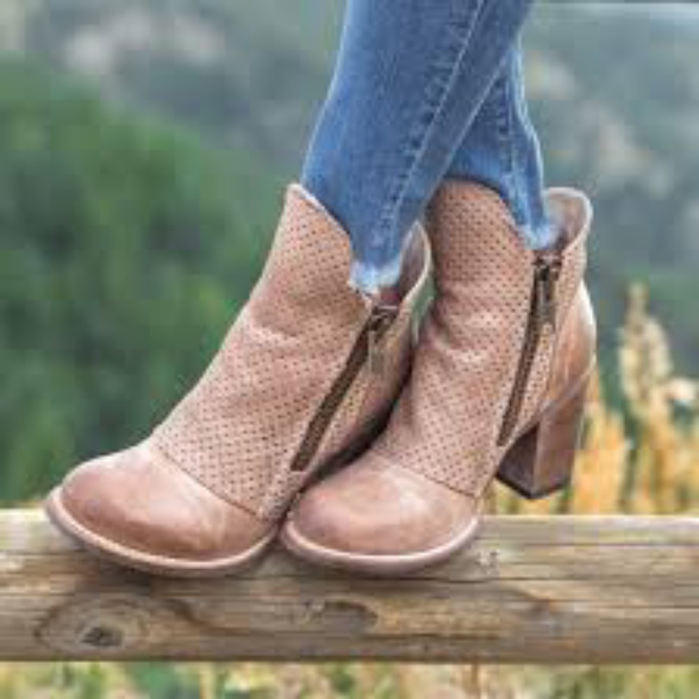 Freebird by Steven Bowie